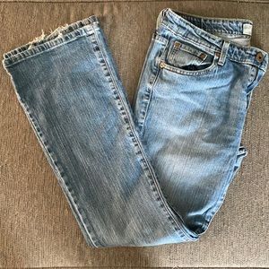 Levi’s super low bootcut style 518 size 11 M